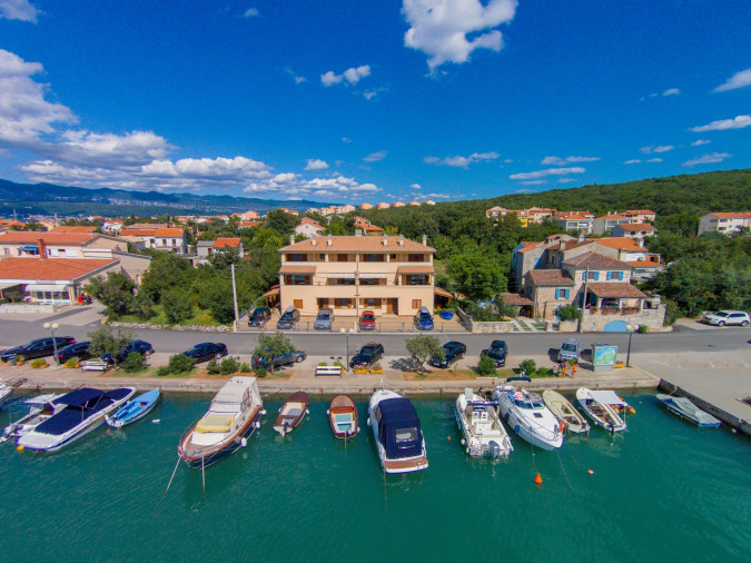 Apartmaji Insula Aurea, Apartmaji Insula Aurea, Klimno, otok Krk (Hrvaška) - neposreden stik z lastnikom Dobrinj